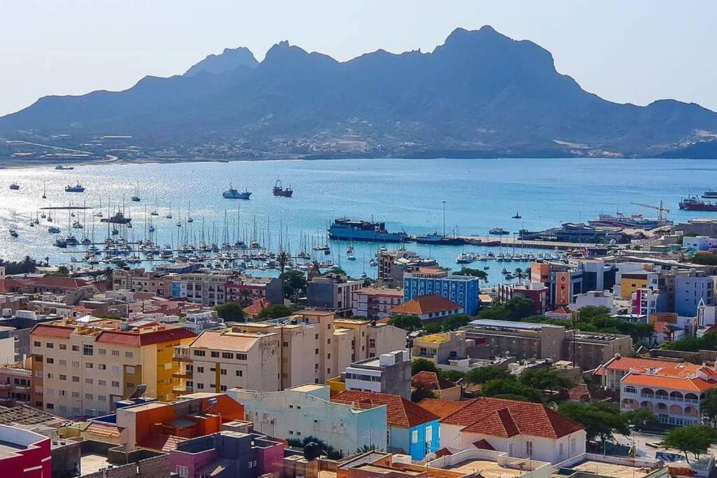 Lovely Apartment In Mindelo City Center Luaran gambar