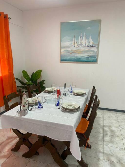 Lovely Apartment In Mindelo City Center Luaran gambar