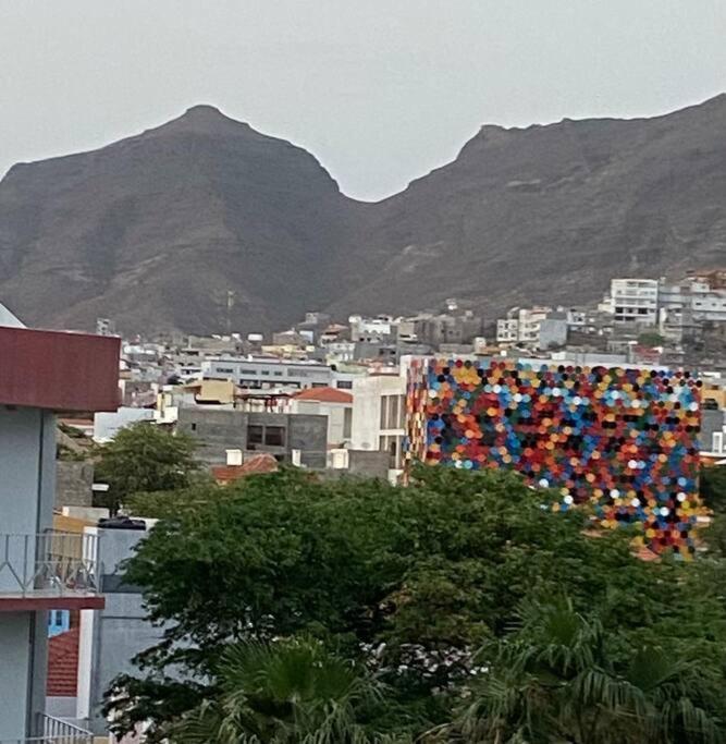 Lovely Apartment In Mindelo City Center Luaran gambar