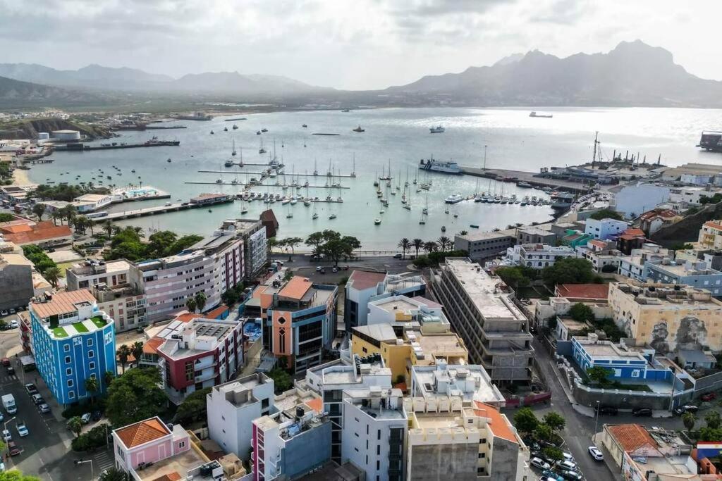 Lovely Apartment In Mindelo City Center Luaran gambar